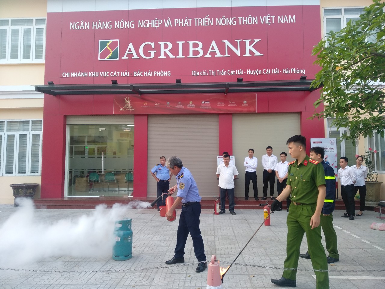 Tuyên truyền PCCC tại Ngân hàng Nông nghiệp và Phát triển nông thôn - Chi nhánh khu vực Cát Hải 